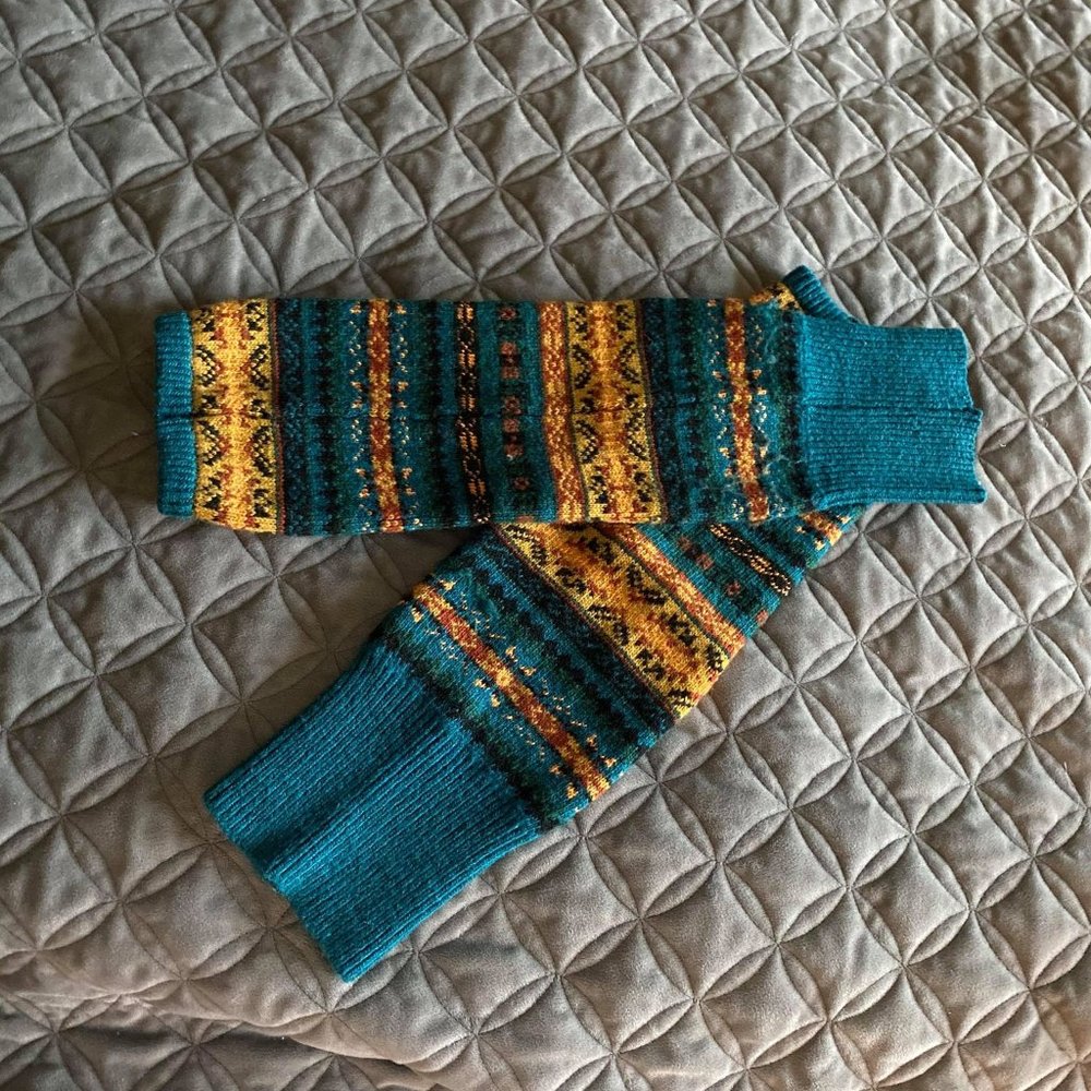 LEG WARMERS
